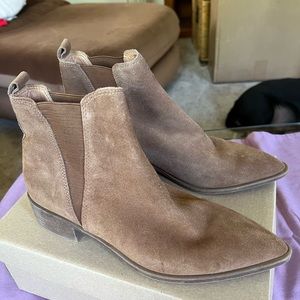 Brand New!!!Steve Madden Cognac Ankle Boots!!